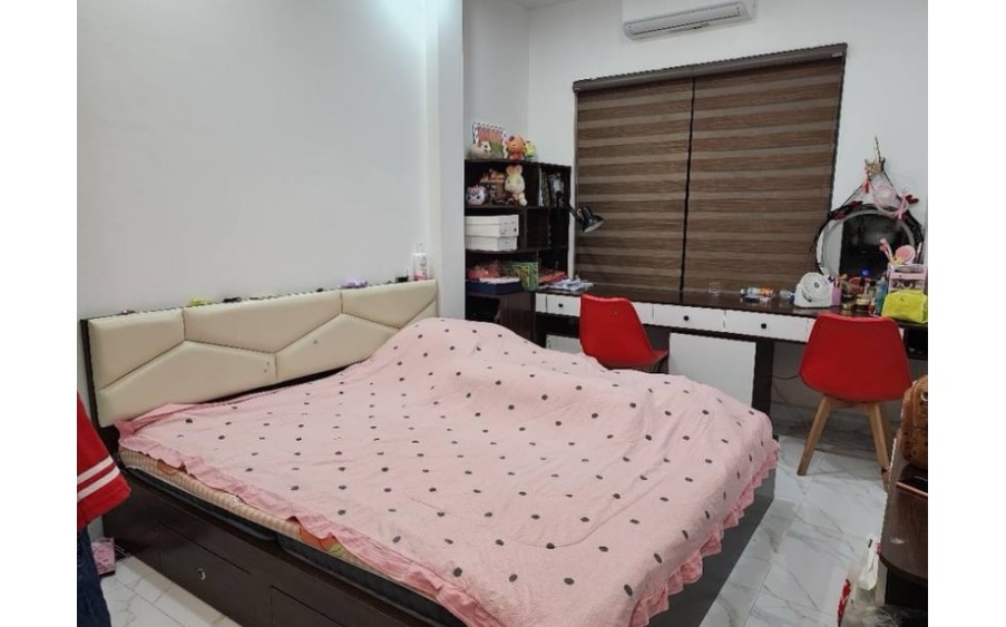 Cho thuê nhà mới ngõ Lãng Yên, Bạch Đằng, HBT. Gần nhà hàng Tiệc cưới Trống Đồng Lãng Yên